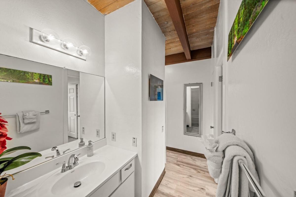 Newly Upgraded 1Br Unit Near Beach Max Of 5 Guests Kailua-Kona Zewnętrze zdjęcie